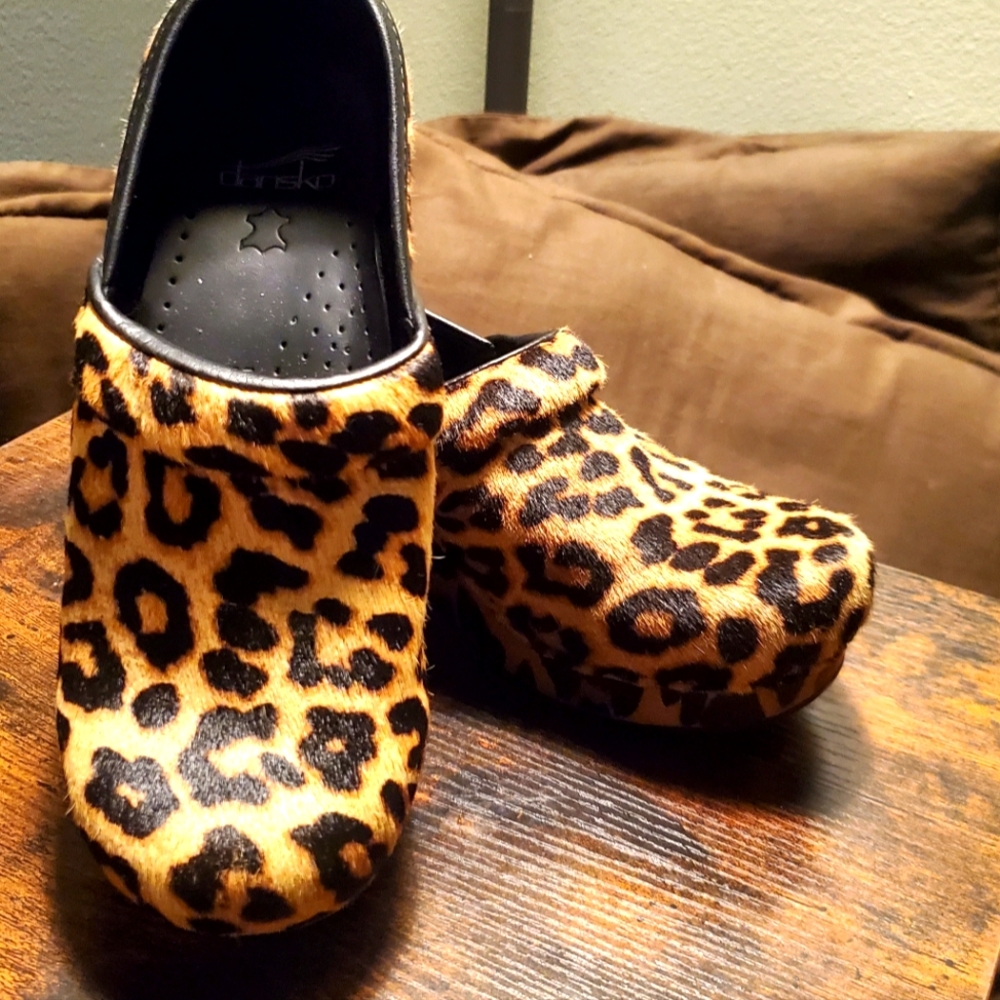 Dansko Pro Clog Leapord cow hide. Size 37 Retail $135